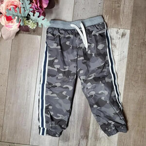 OshKosh B'gosh Gray Camo Jogger Sweatpants Toddler Boy Size 3T EUC